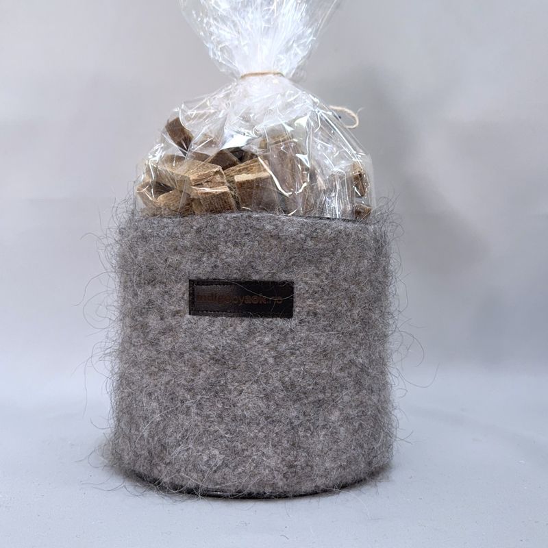 Tennbriketter 1kg i boks tovet, div farger